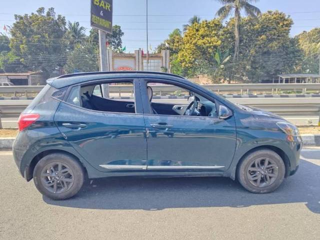https://images10.gaadi.com/usedcar_image/4571034/original/processed_22b13f20-0324-4a75-9f00-b42be127d09d.jpg?imwidth=6401
