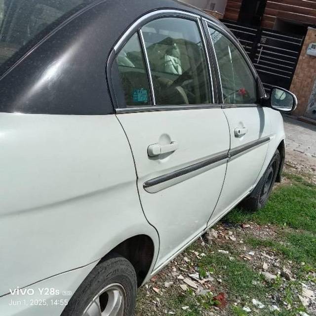 https://images10.gaadi.com/usedcar_image/4571087/original/processed_fc7074e4-9b9f-4212-83c6-52c5b3bb7074.jpeg?imwidth=6401