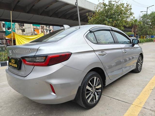 https://images10.gaadi.com/usedcar_image/4571089/original/processed_dd995db20db10b73cc19c590ca1d62f4.jpg?imwidth=6402