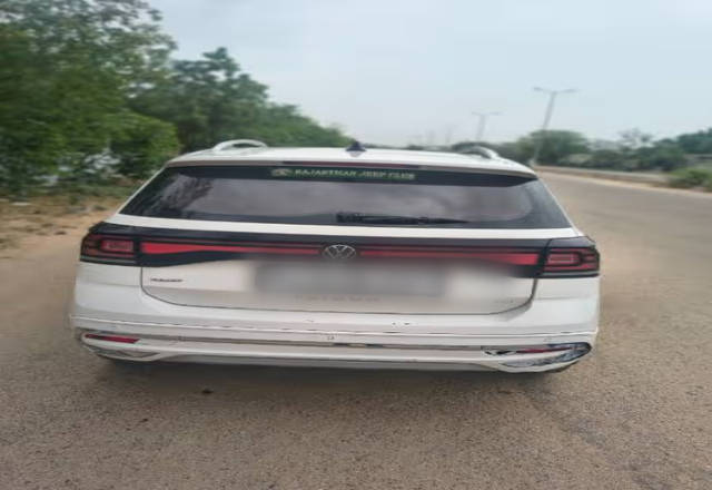 https://images10.gaadi.com/usedcar_image/4571127/original/d588f0ae-b24f-4dc7-8d67-e0499edcdcf9.?imwidth=6401