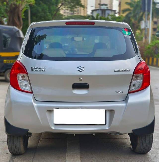 https://images10.gaadi.com/usedcar_image/4571147/original/processed_dadeb7f19602baea60bae4e72e416d4c.jpg?imwidth=6402