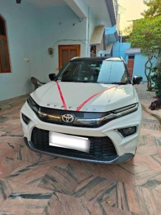 https://images10.gaadi.com/usedcar_image/4571159/original/processed_processed_5c54daf1-dd8d-4b6a-a1e7-d98bc3e4a9d3.jpg?imwidth=6400