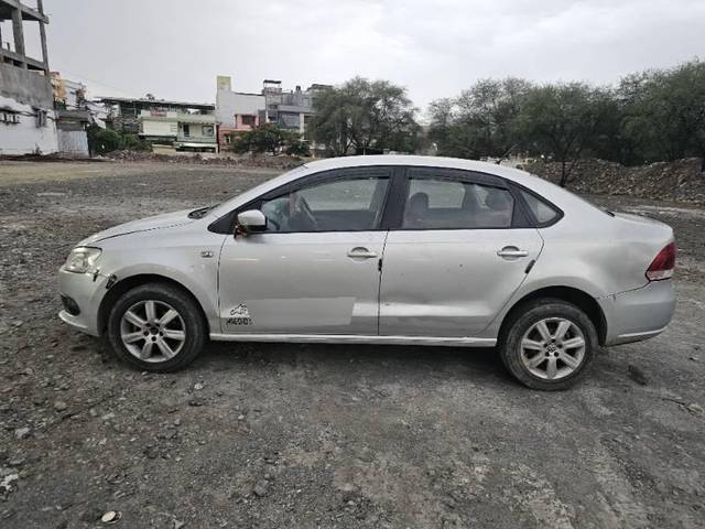 https://images10.gaadi.com/usedcar_image/4571199/original/processed_ab8bc268-51cc-4f2a-b37a-7c0f1c2f32b3.jpg?imwidth=6402
