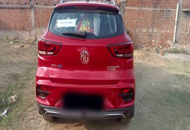 https://images10.gaadi.com/usedcar_image/4571215/original/6b721194-48c4-4765-b843-1e7673354b4a.?imwidth=6401