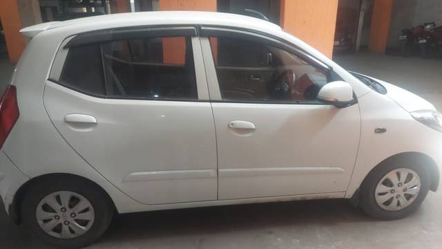 https://images10.gaadi.com/usedcar_image/4571259/original/1d07d770-39c9-4585-a481-6c6d9a164cde.jpg?imwidth=6400