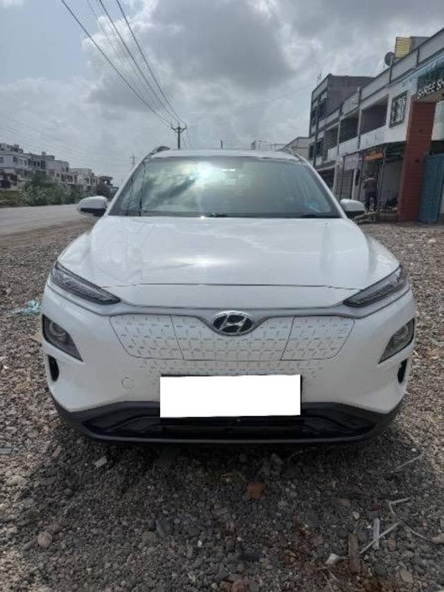 https://images10.gaadi.com/usedcar_image/4571289/original/processed_2e8e6fb2-05ce-4d30-8b17-e786e1f2d7a5.jpeg?imwidth=6400