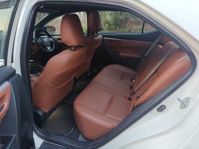 https://images10.gaadi.com/usedcar_image/4571304/original/820085f8b8f5f506713458c37327646f.jpg?imwidth=6402