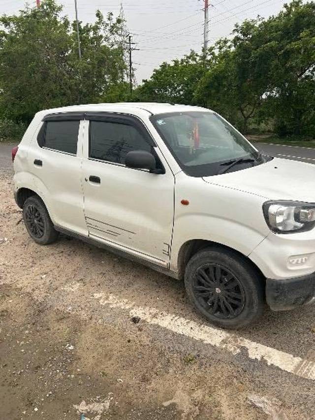 https://images10.gaadi.com/usedcar_image/4571308/original/processed_9c1f2559-c409-44c0-9389-d1da106cf145.jpeg?imwidth=6401