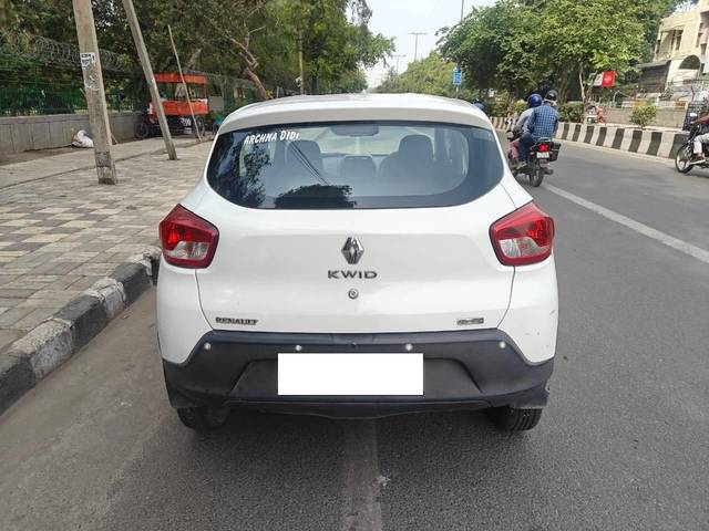 https://images10.gaadi.com/usedcar_image/4571315/original/processed_576467bae2d61956c3d96f52be0f2222.jpg?imwidth=6401