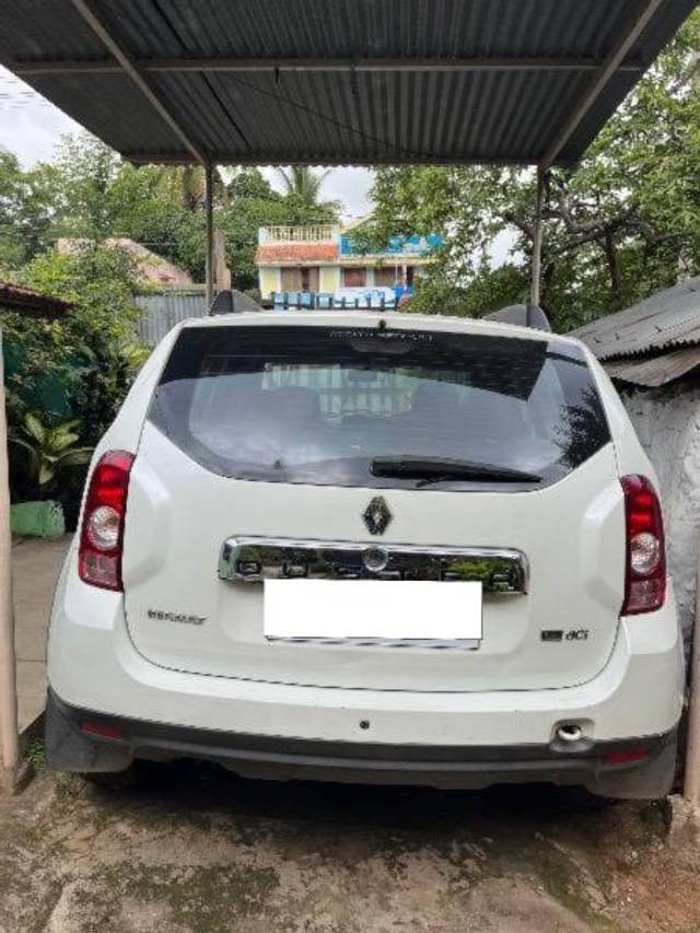 https://images10.gaadi.com/usedcar_image/4571367/original/processed_1b9bd26e-b235-44b4-b84c-7a8a6c80af0f.jpeg?imwidth=6401