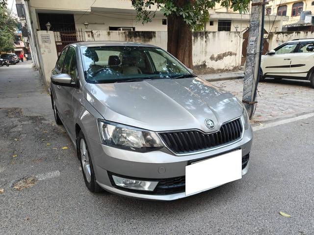 https://images10.gaadi.com/usedcar_image/4571371/original/processed_2e7578710c23d8e33cdc5bdb46ed49c1.jpg?imwidth=6400