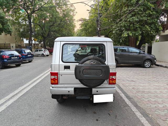 https://images10.gaadi.com/usedcar_image/4571380/original/processed_b5ab4f286d0ccde9f22871bfdaf28688.jpg?imwidth=6402