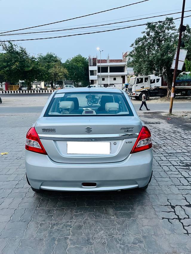 https://images10.gaadi.com/usedcar_image/4571384/original/processed_2c9edad85bb4755c5bb06b8f986236a9.jpg?imwidth=6402