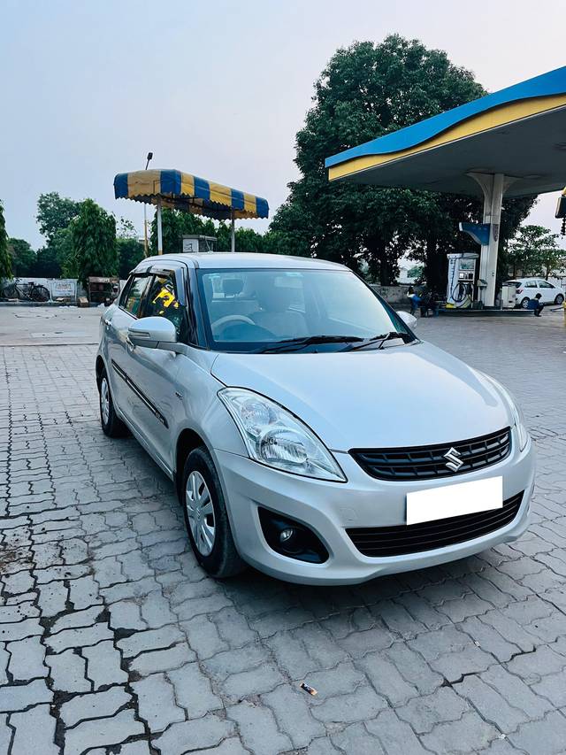 https://images10.gaadi.com/usedcar_image/4571384/original/processed_53012eb4d2548e9d492328e92dfcce6d.jpg?imwidth=6400