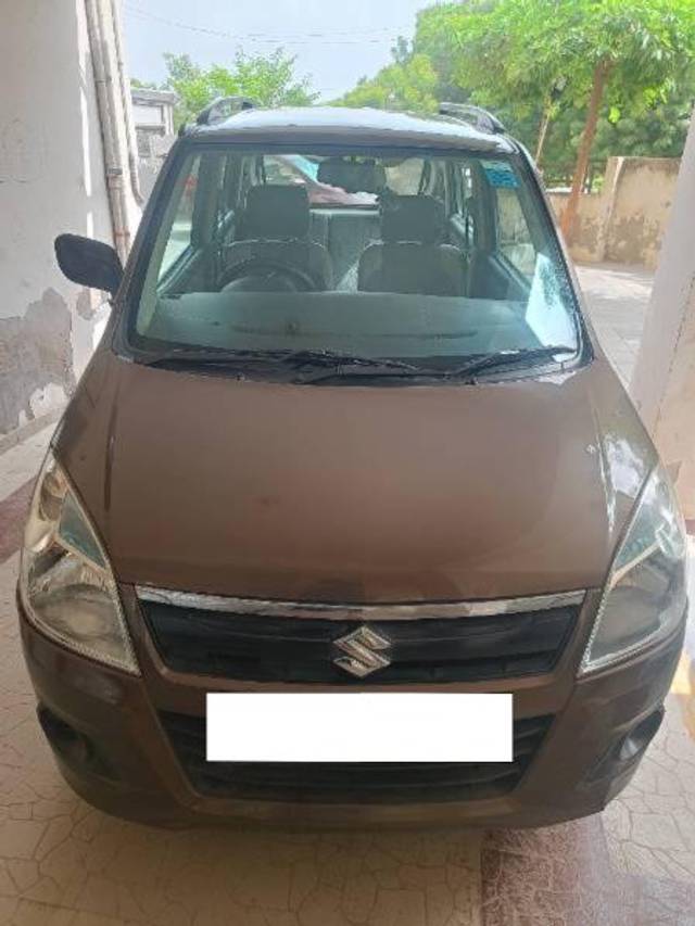 https://images10.gaadi.com/usedcar_image/4571388/original/processed_10ebb695-e7fe-4be2-bdb7-fd38cd238e0b.jpg?imwidth=6400