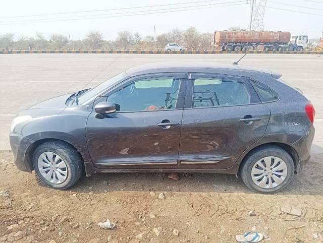 https://images10.gaadi.com/usedcar_image/4571417/original/processed_0469a83a-911b-478c-8f79-9e33345eb988.jpg?imwidth=6402