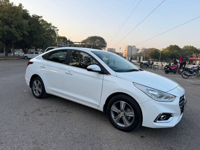 https://images10.gaadi.com/usedcar_image/4571431/original/032553364fde1d111046608be75a387f.jpg?imwidth=6400