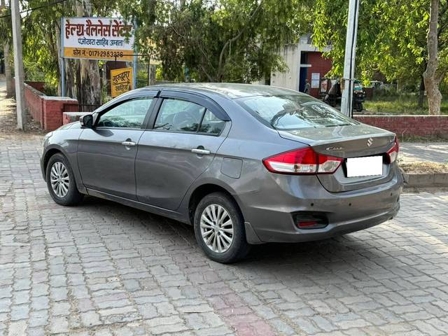 https://images10.gaadi.com/usedcar_image/4571436/original/processed_d77458241c6b4d693f2aac727bc63fd0.jpg?imwidth=6402