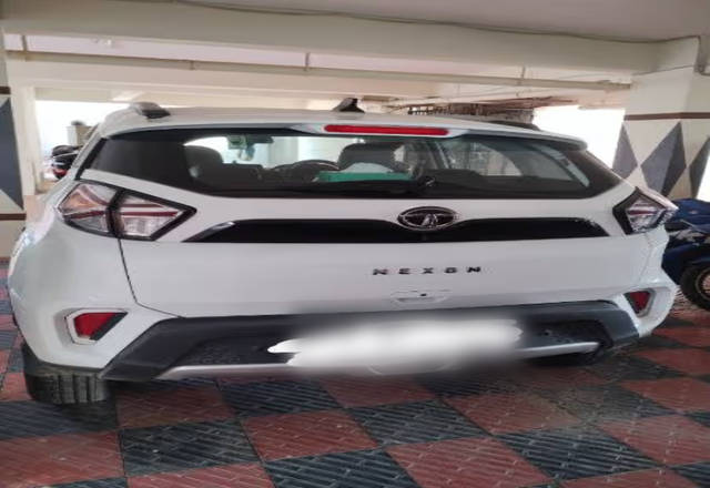 https://images10.gaadi.com/usedcar_image/4571468/original/4eedac28-3e0f-4401-82ee-5b72308f83d4.?imwidth=6401