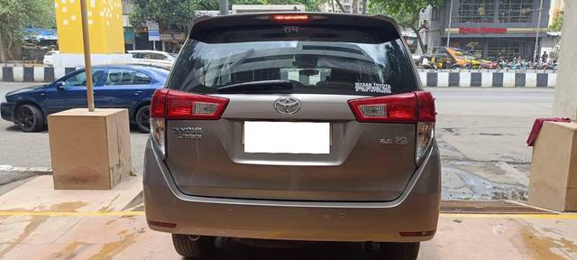 https://images10.gaadi.com/usedcar_image/4571472/original/processed_c7d53519ea21a629ec15317b6f047930.jpeg?imwidth=6401