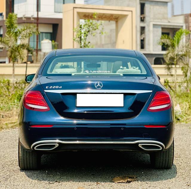 https://images10.gaadi.com/usedcar_image/4571474/original/processed_300b2f889b444b2a173962ed107cdfd7.jpg?imwidth=6402