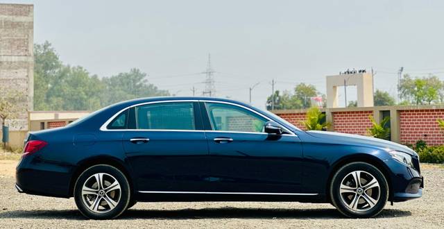 https://images10.gaadi.com/usedcar_image/4571474/original/processed_ba9bd2f20123acb2b5d13cfe6e7f7df9.jpg?imwidth=6401