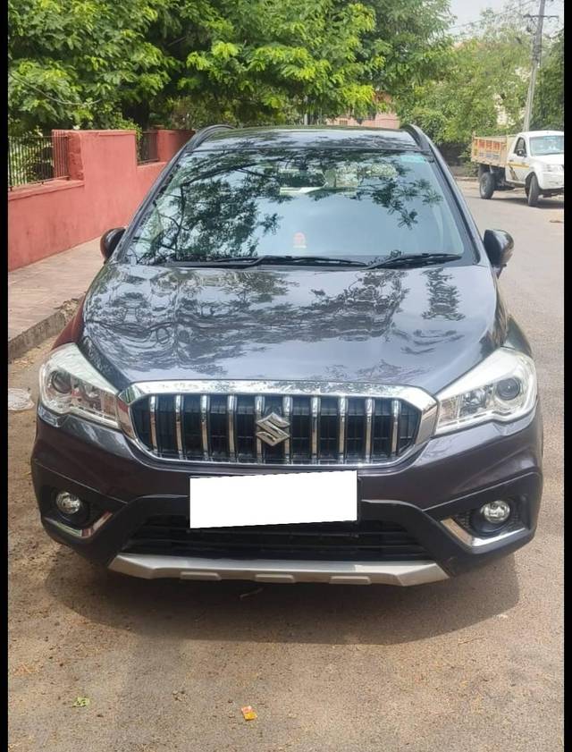 https://images10.gaadi.com/usedcar_image/4571478/original/processed_1e6b3293-01ca-4a91-b07b-952862d9d44e.jpg?imwidth=6400