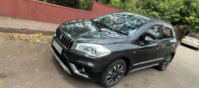 https://images10.gaadi.com/usedcar_image/4571478/original/processed_4bf5e79e-502c-4a4a-acf8-c729eb107696.jpg?imwidth=6402