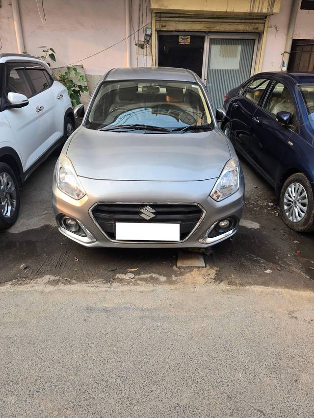 https://images10.gaadi.com/usedcar_image/4571481/original/processed_70e219fb-dc80-4361-a873-ced8545ad193.jpg?imwidth=6400