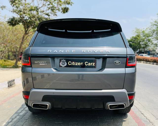 https://images10.gaadi.com/usedcar_image/4571492/original/processed_9f212b4472ee360530e6ab9d31c7ce2c.jpg?imwidth=6402