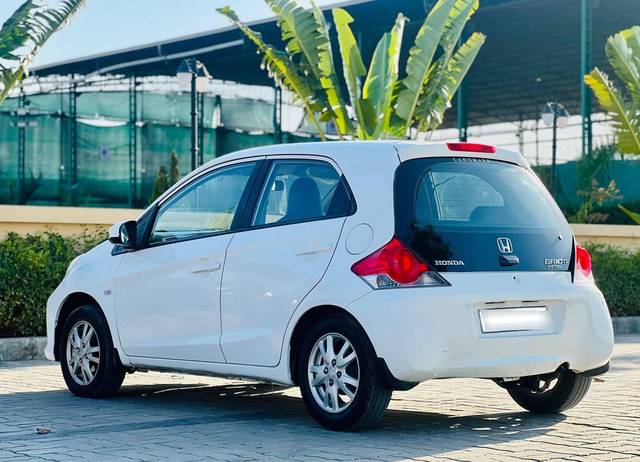 https://images10.gaadi.com/usedcar_image/4571504/original/processed_6e1d62a1d53150305044f252d690632f.jpg?imwidth=6402