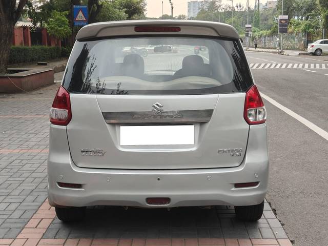 https://images10.gaadi.com/usedcar_image/4571506/original/processed_bc4478599f602510d92e216a8a06b51f.jpg?imwidth=6402
