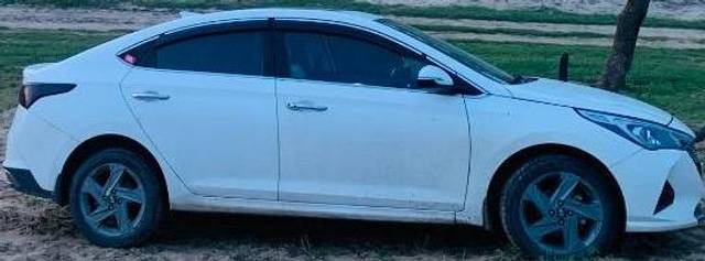 https://images10.gaadi.com/usedcar_image/4571516/original/processed_034cdedb-514a-439c-b4e6-fb2dc5a6fb27.jpeg?imwidth=6402