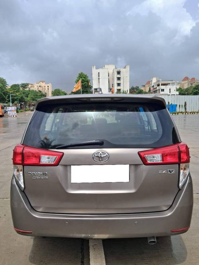 https://images10.gaadi.com/usedcar_image/4571519/original/processed_110034fcbde50e89fc00a4cd0680a308.jpg?imwidth=6402