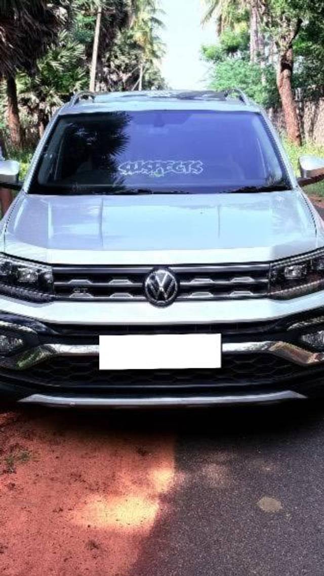 https://images10.gaadi.com/usedcar_image/4571523/original/processed_58b785a3-d681-4ee9-b8bf-713a045be369.jpeg?imwidth=6402