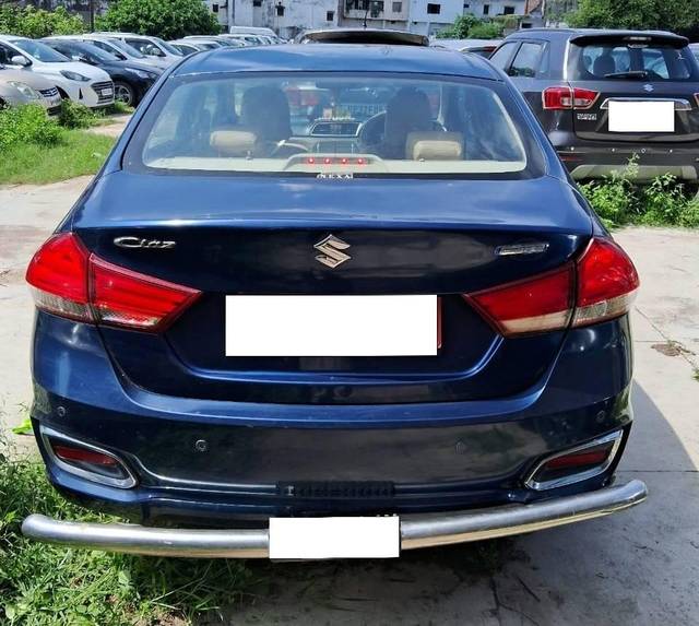 https://images10.gaadi.com/usedcar_image/4571563/original/processed_7f51000b8436ccdc6e1d20aa3c0dbd2a.jpg?imwidth=6402
