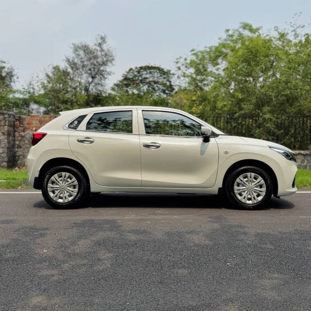 https://images10.gaadi.com/usedcar_image/4571564/original/2370b6d2e142495e932dd99aa9593a3c.jpg?imwidth=6401