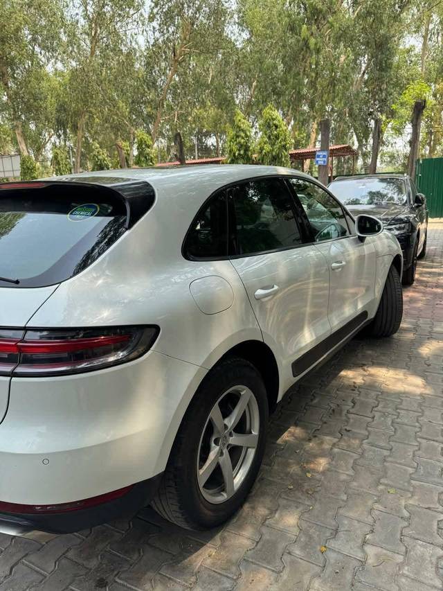 https://images10.gaadi.com/usedcar_image/4571565/original/processed_92da6661c46c6a72682cfe3df8ad5856.jpg?imwidth=6401