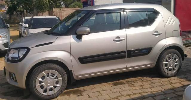 https://images10.gaadi.com/usedcar_image/4571585/original/processed_b5bd09cbe819bda4bac57c43d6b40d22.jpg?imwidth=6400