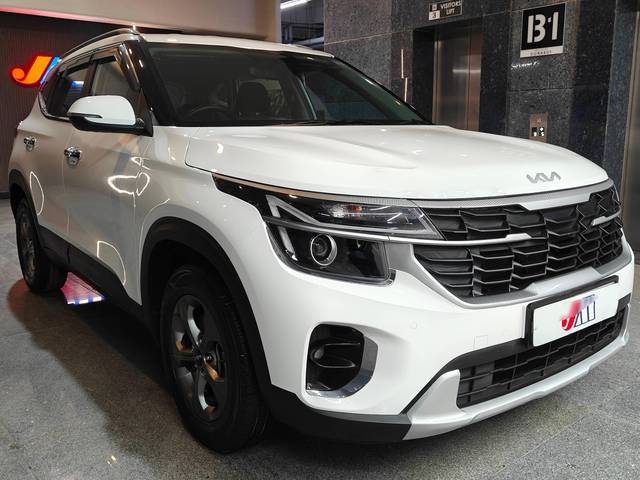https://images10.gaadi.com/usedcar_image/4571588/original/processed_6ac50394b719abf3b64ad658ea033e09.jpg?imwidth=6400