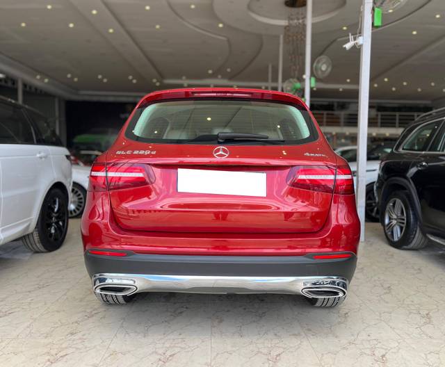 https://images10.gaadi.com/usedcar_image/4571597/original/processed_8271e3177d84a4e5875530c560d8d29d.jpg?imwidth=6401