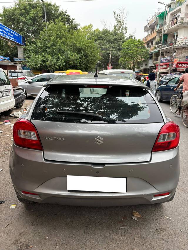 https://images10.gaadi.com/usedcar_image/4571604/original/processed_fd76a3e4b8a4f72718fade3f22c13dea.jpg?imwidth=6401