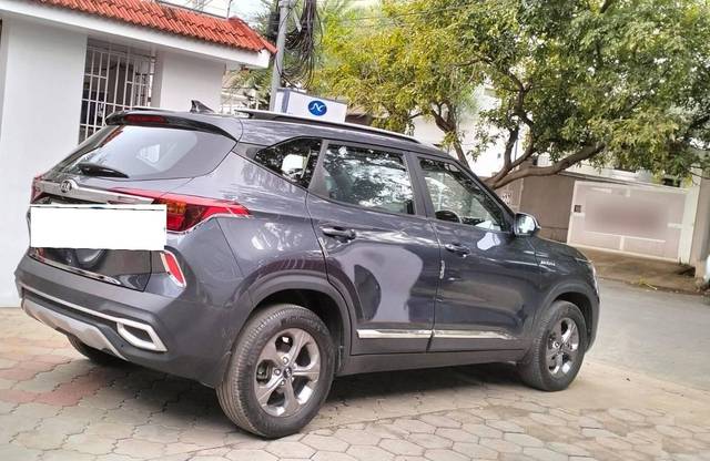 https://images10.gaadi.com/usedcar_image/4571619/original/processed_b0af5c3e8cfcd431aea14f90ba78a17a.jpg?imwidth=6401