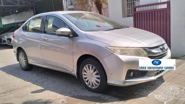 https://images10.gaadi.com/usedcar_image/4571628/original/processed_6b3c659988f8d90b5b6b7962ebdf3dc1.jpg?imwidth=6400