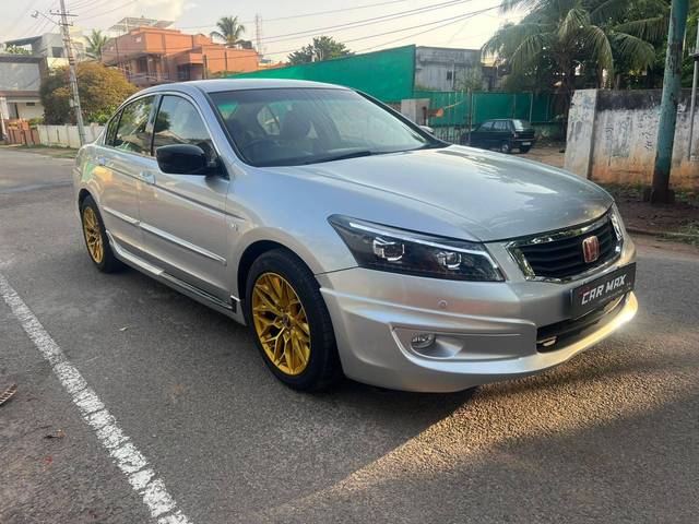 https://images10.gaadi.com/usedcar_image/4571629/original/processed_88c14fb05b677f0b58aa72aceae9cd99.jpg?imwidth=6400
