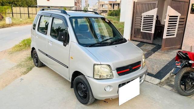 https://images10.gaadi.com/usedcar_image/4571647/original/processed_1da59775-7419-4af5-b9b6-8053c85642be.jpeg?imwidth=6400
