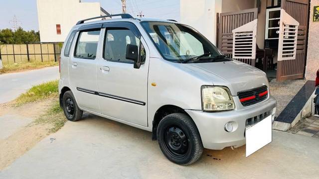 https://images10.gaadi.com/usedcar_image/4571647/original/processed_8288565b-76e4-4c81-85b8-303c370cda02.jpeg?imwidth=6402
