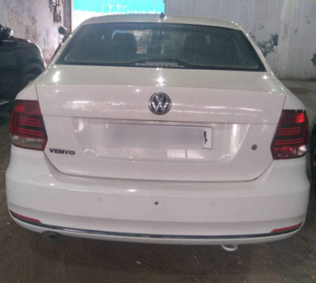 https://images10.gaadi.com/usedcar_image/4571648/original/processed_0d04e8bae6716c22267a73066e2ee496.png?imwidth=6402