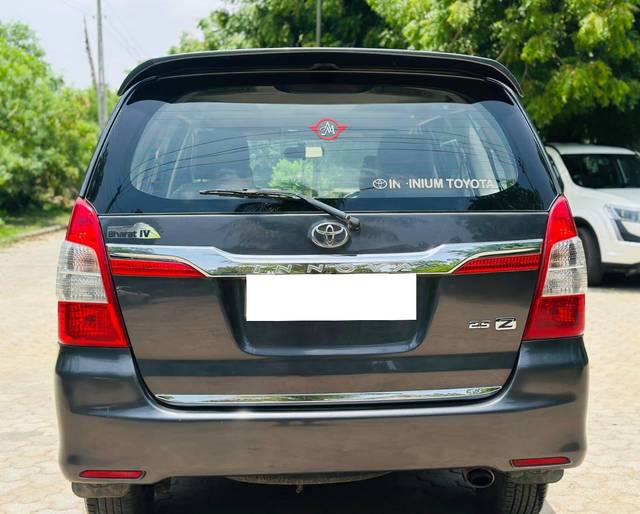 https://images10.gaadi.com/usedcar_image/4571663/original/processed_8573064f74da90a465e1bf3c36a6f018.jpg?imwidth=6402