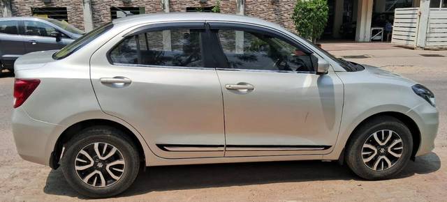 https://images10.gaadi.com/usedcar_image/4571677/original/09709cced6528cec33eb05a2af95af98.jpg?imwidth=6402